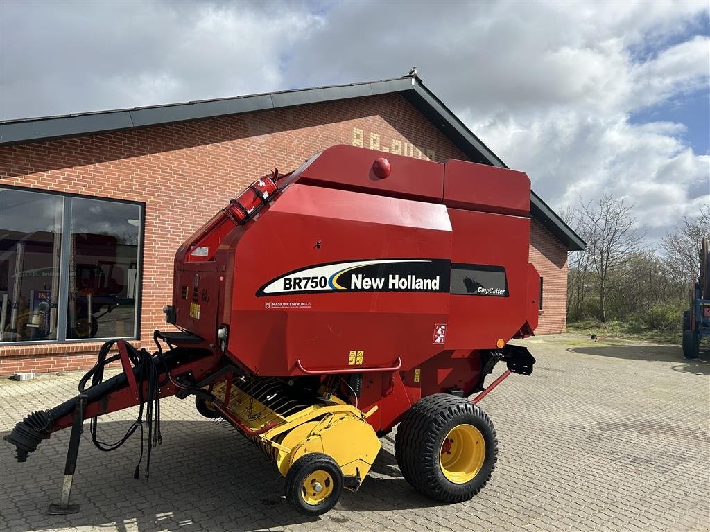 Rundballenpresse typu New Holland BR750 MED KNIVE, Gebrauchtmaschine w Ikast (Zdjęcie 1)