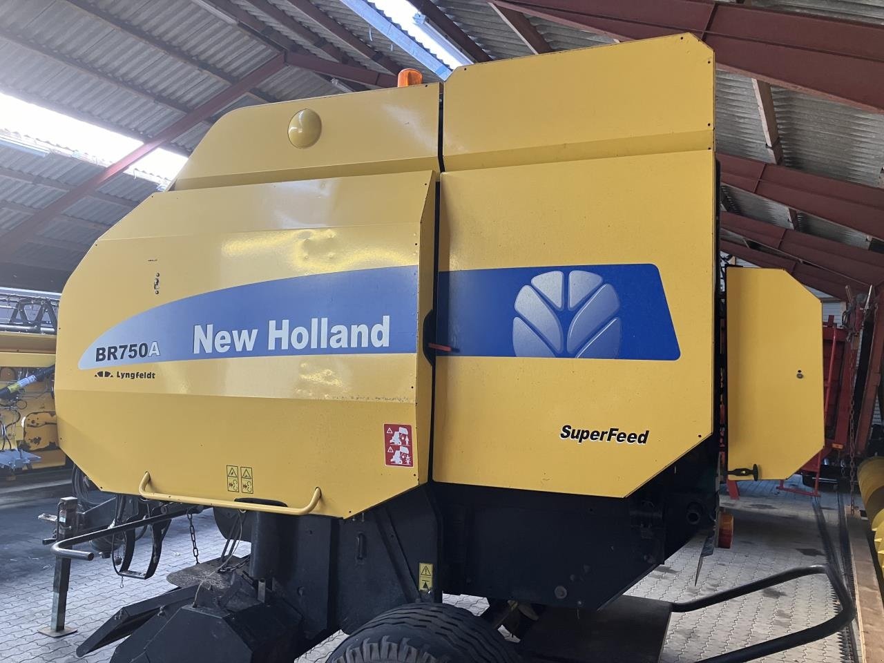 Rundballenpresse del tipo New Holland BR750 RUNDBALLEPRES., Gebrauchtmaschine en Herning (Imagen 4)