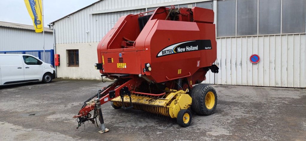 Rundballenpresse typu New Holland BR750, Gebrauchtmaschine v VERT TOULON (Obrázok 1)