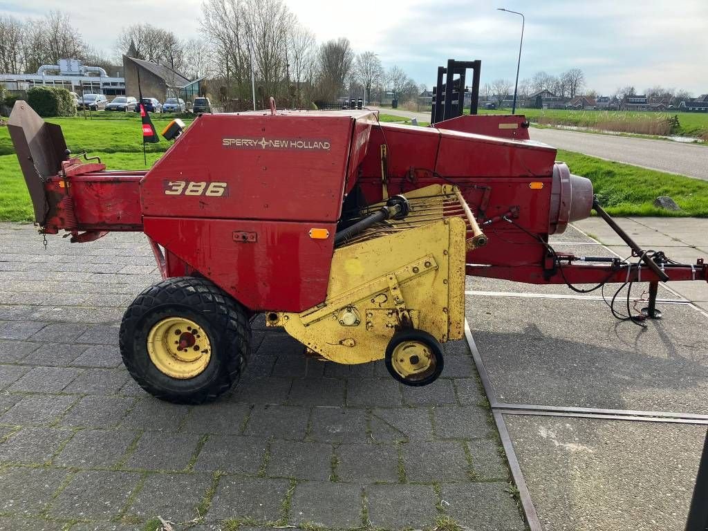 Rundballenpresse of the type New Holland Hayliner 386, Gebrauchtmaschine in Easterein (Picture 2)