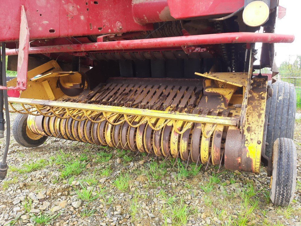 Rundballenpresse typu New Holland Presse à balles rondes 658 New Holland, Gebrauchtmaschine v Le Horps (Obrázek 5)