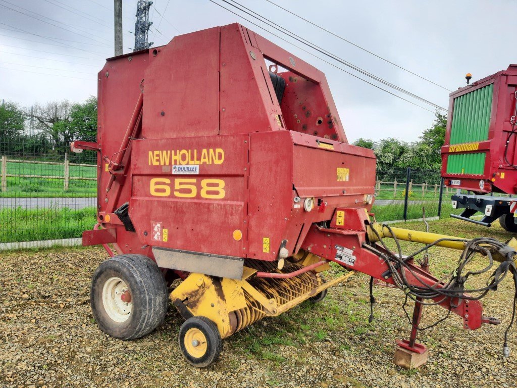 Rundballenpresse типа New Holland Presse à balles rondes 658 New Holland, Gebrauchtmaschine в Le Horps (Фотография 1)