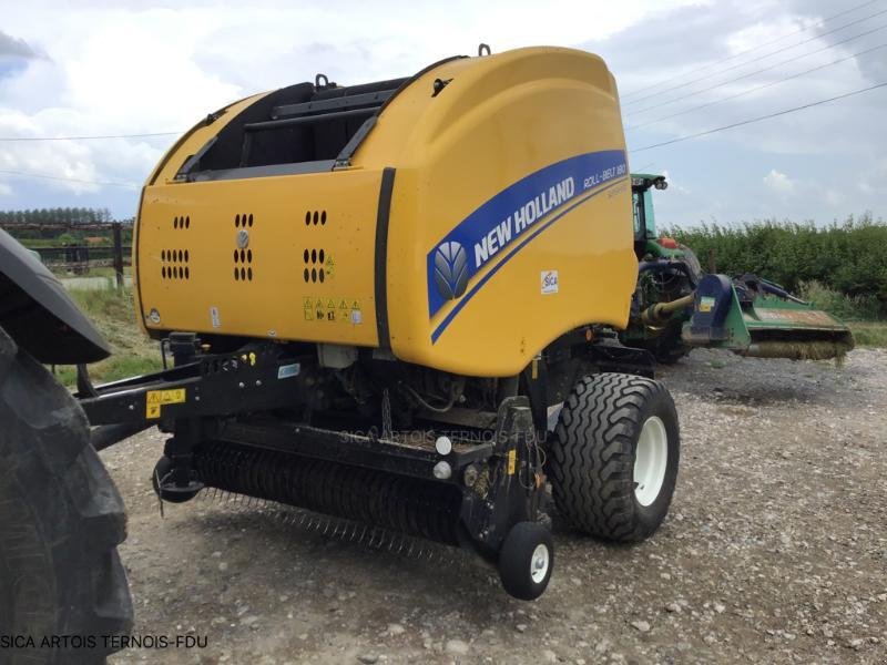 Rundballenpresse of the type New Holland RB 180, Gebrauchtmaschine in HERLIN LE SEC (Picture 1)