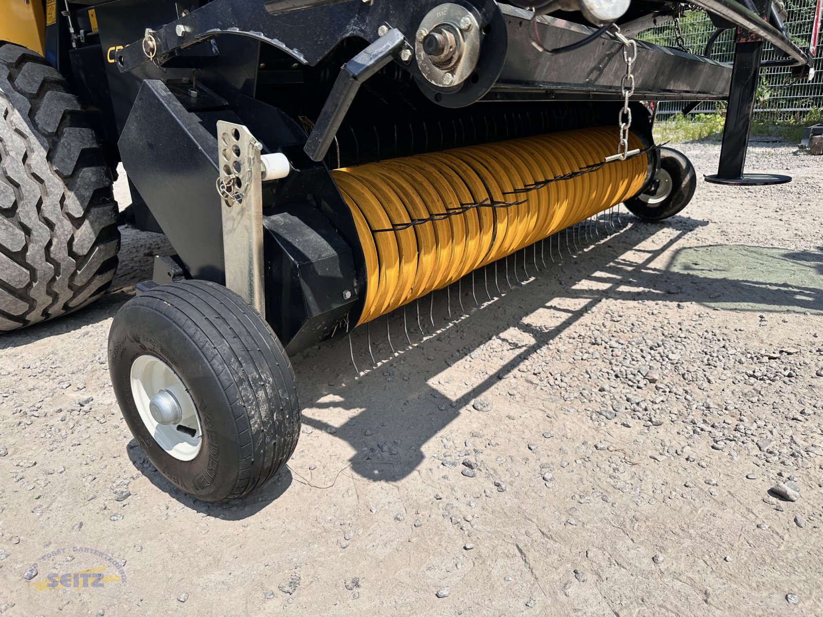 Rundballenpresse typu New Holland Roll Bar 125, Gebrauchtmaschine v Lindenfels-Glattbach (Obrázok 15)