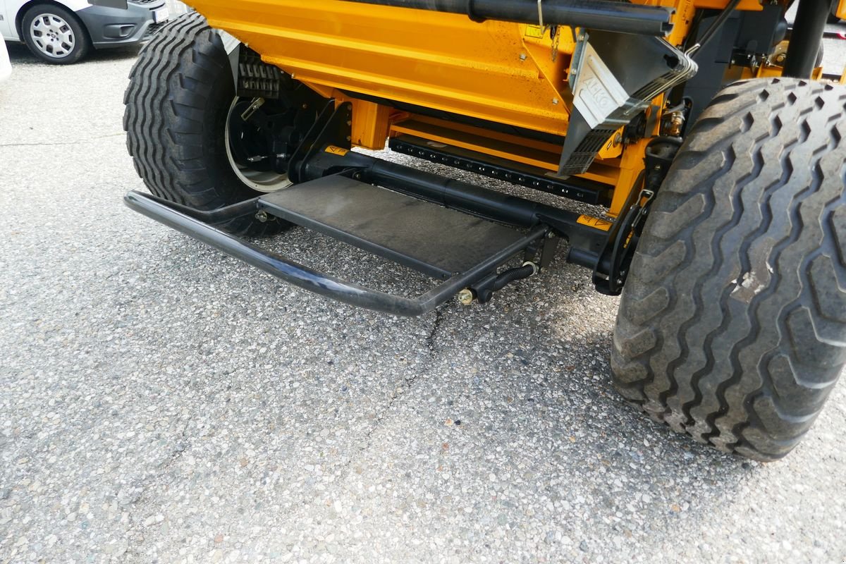 Rundballenpresse tip New Holland Roll Belt 150 CC, Gebrauchtmaschine in Villach (Poză 9)