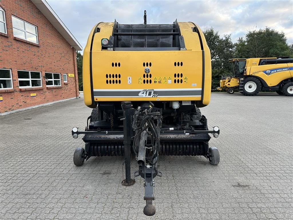 Rundballenpresse tip New Holland Roll-Belt 180 CropCutter, Gebrauchtmaschine in Gjerlev J. (Poză 3)