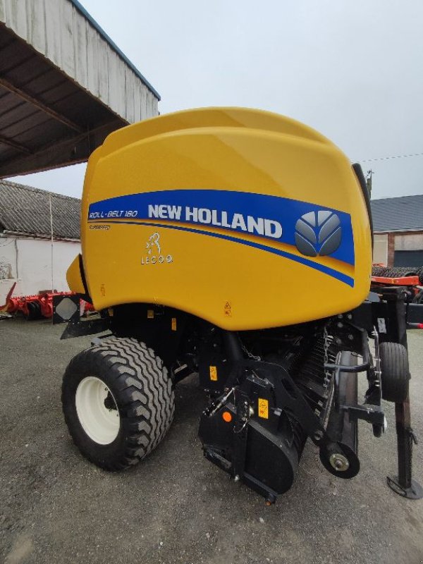 Rundballenpresse типа New Holland ROLL BELT 180 superfeed, Gebrauchtmaschine в FRESNAY LE COMTE (Фотография 1)