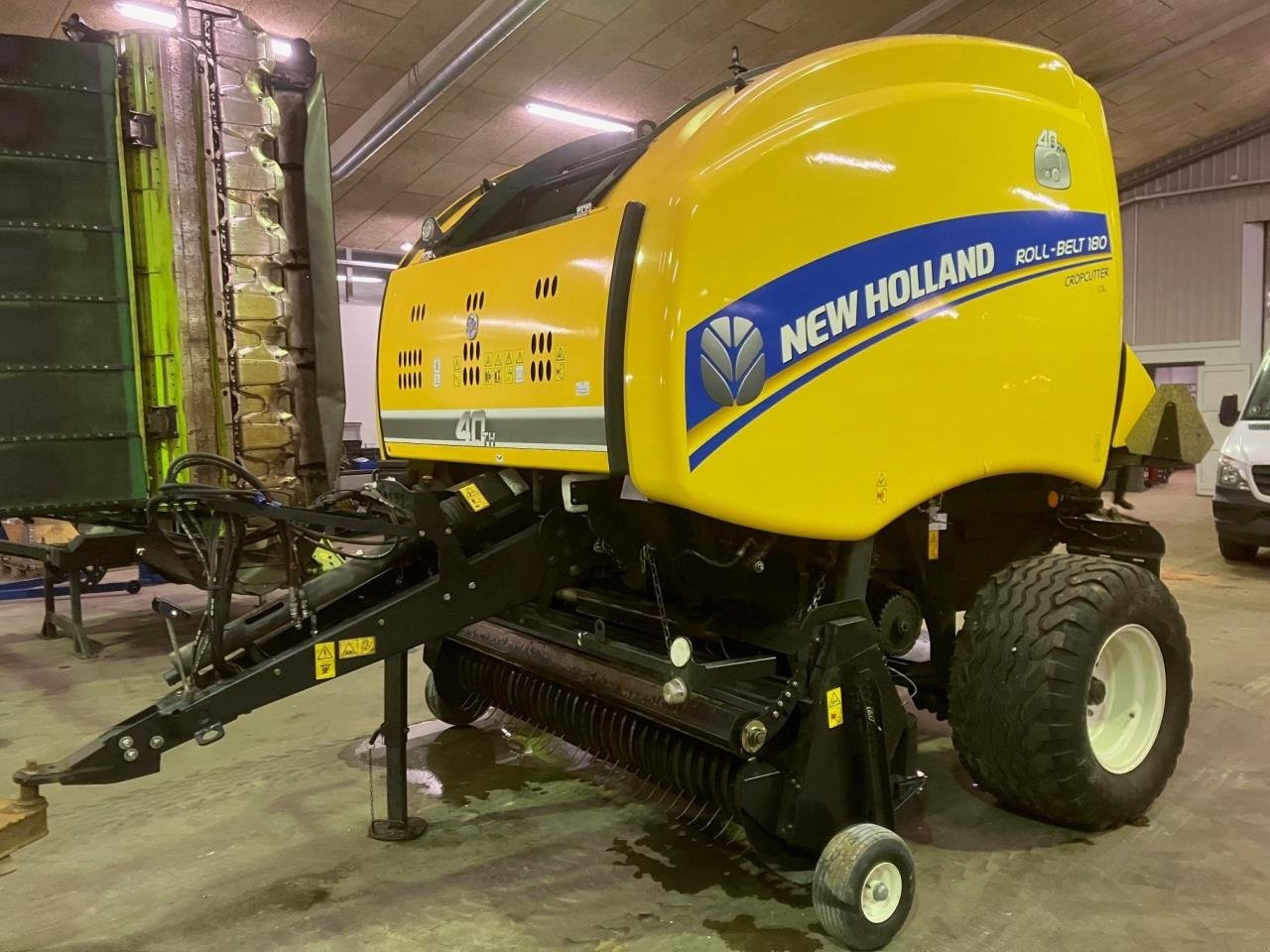 Rundballenpresse du type New Holland ROLL-BELT 180, Gebrauchtmaschine en Tim (Photo 1)