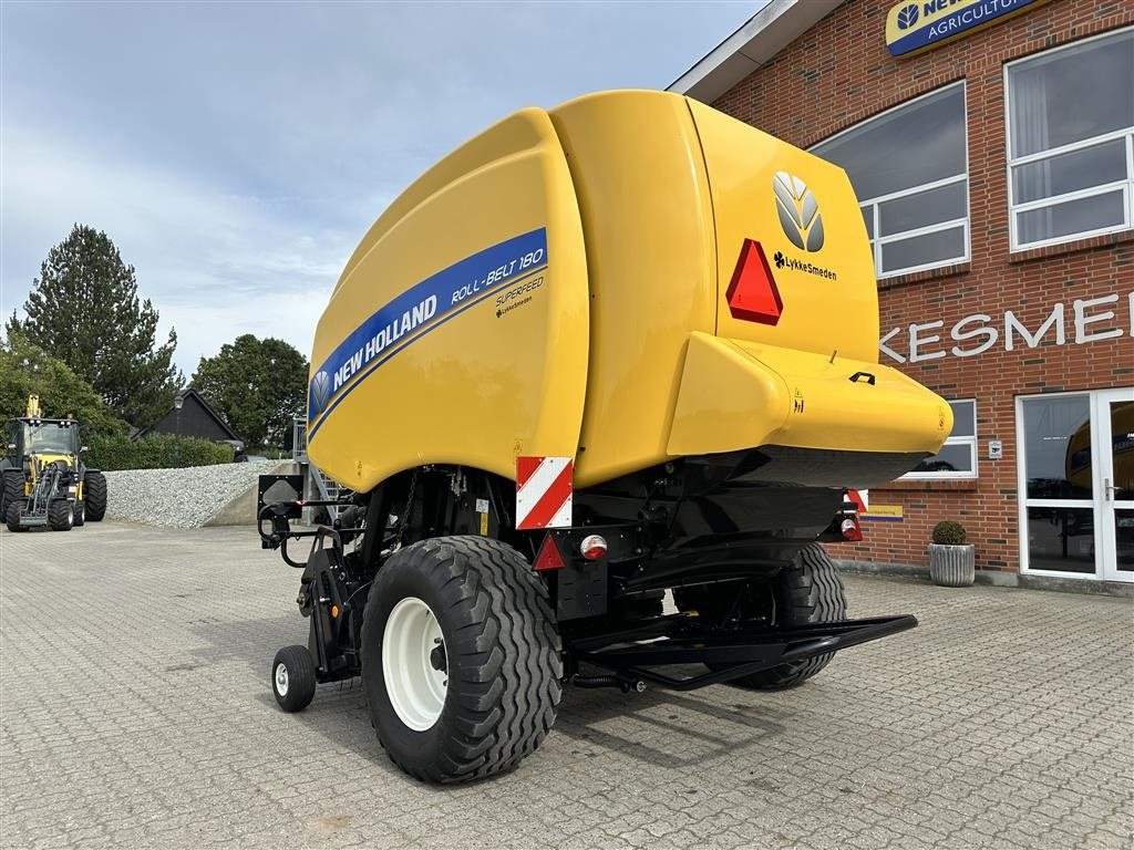 Rundballenpresse van het type New Holland Roll-Belt 180, Gebrauchtmaschine in Gjerlev J. (Foto 7)