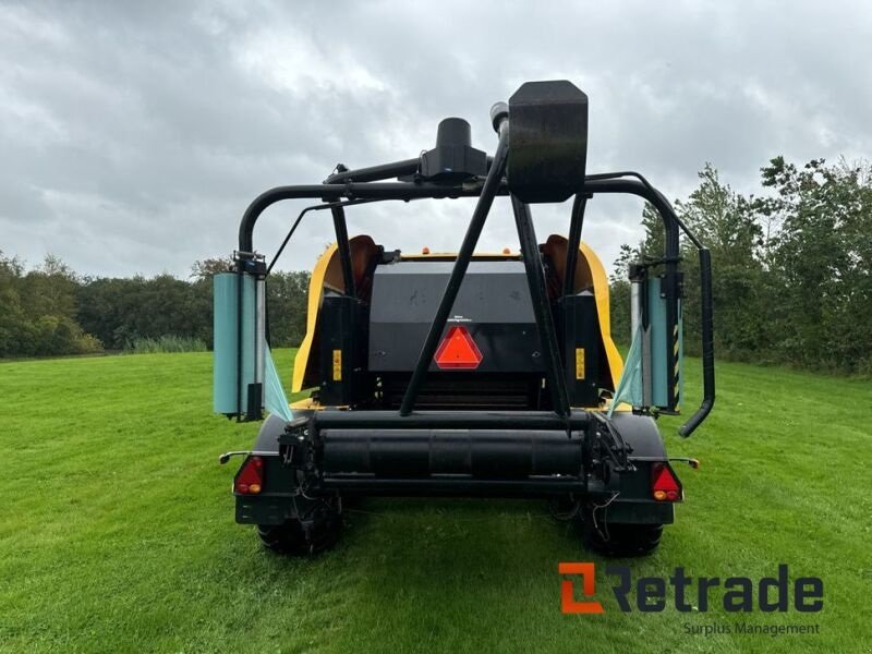 Rundballenpresse du type New Holland Rollbaler 135 Ultra, Gebrauchtmaschine en Rødovre (Photo 3)