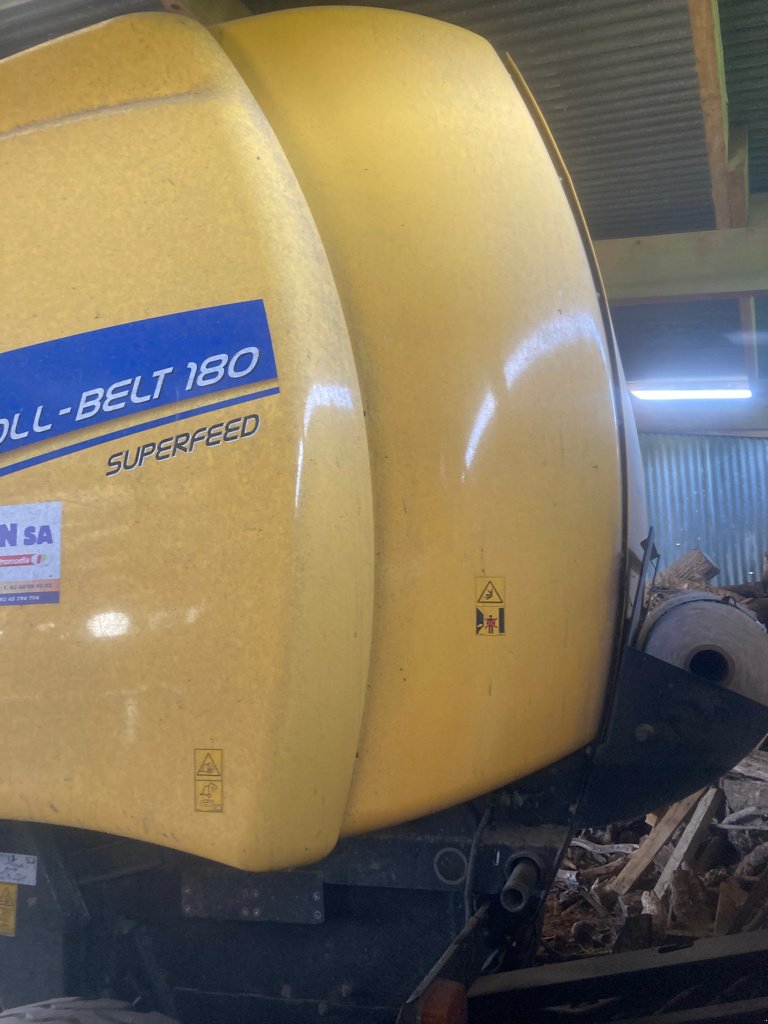 Rundballenpresse от тип New Holland ROLLBELT 180, Gebrauchtmaschine в CORMENON (Снимка 3)