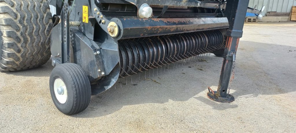 Rundballenpresse typu New Holland Rollbelt180 superfeed, Gebrauchtmaschine w VERT TOULON (Zdjęcie 9)