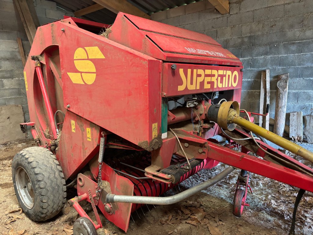 Rundballenpresse tip Supertino SP 1200, Gebrauchtmaschine in VERNOUX EN VIVARAIS (Poză 1)