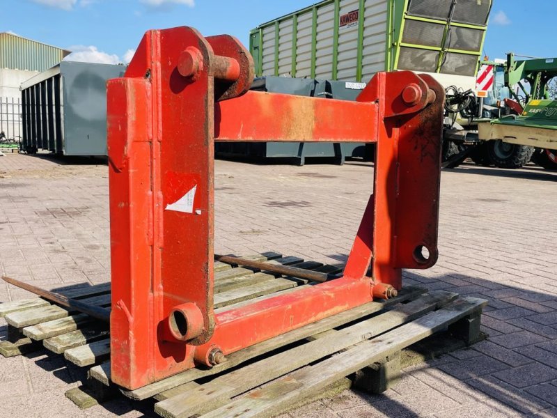 Rundballenpresse typu Terex Balen prikker Shovel 5/10 ton, Gebrauchtmaschine w BOEKEL