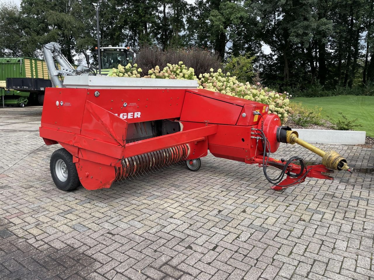 Rundballenpresse van het type Welger AP 830, Gebrauchtmaschine in Vriezenveen (Foto 1)