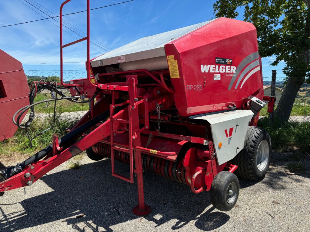 Rundballenpresse du type Welger RP 235, Gebrauchtmaschine en VERNOUX EN VIVARAIS (Photo 1)