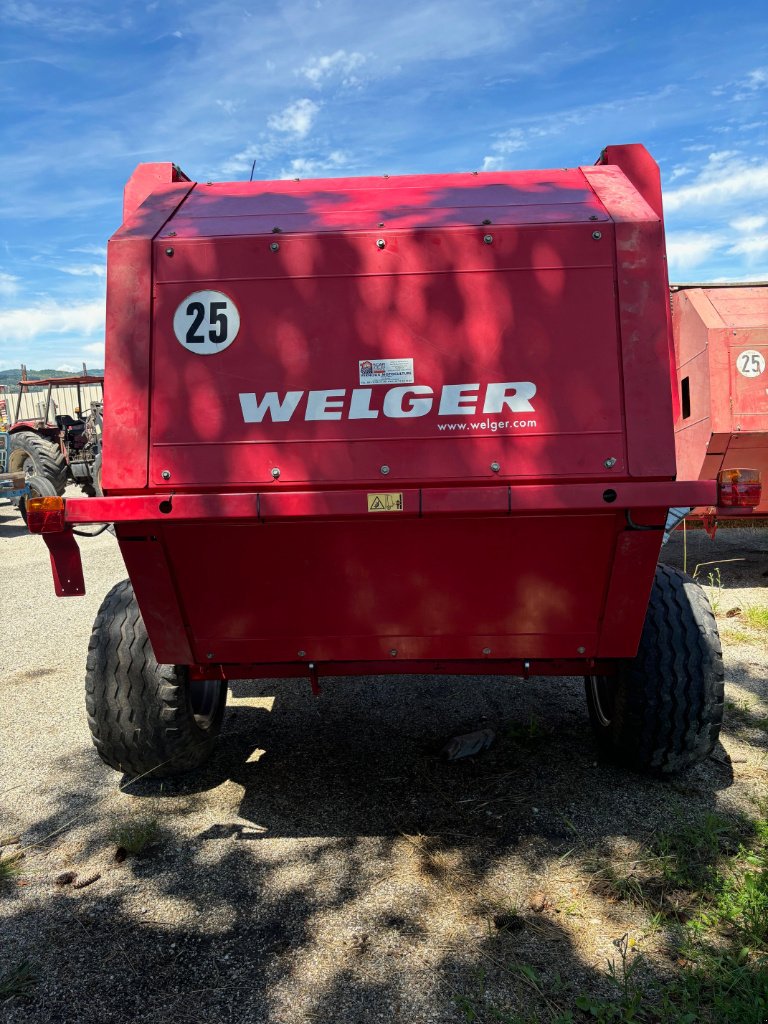 Rundballenpresse des Typs Welger RP 235, Gebrauchtmaschine in VERNOUX EN VIVARAIS (Bild 4)