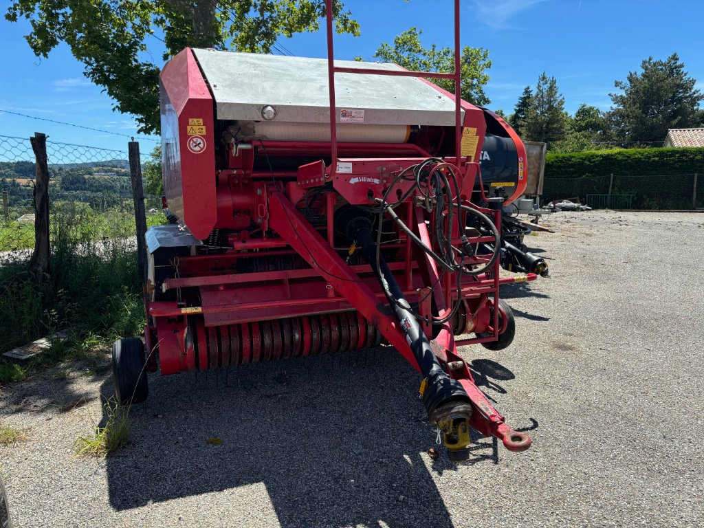 Rundballenpresse of the type Welger RP 235, Gebrauchtmaschine in VERNOUX EN VIVARAIS (Picture 2)