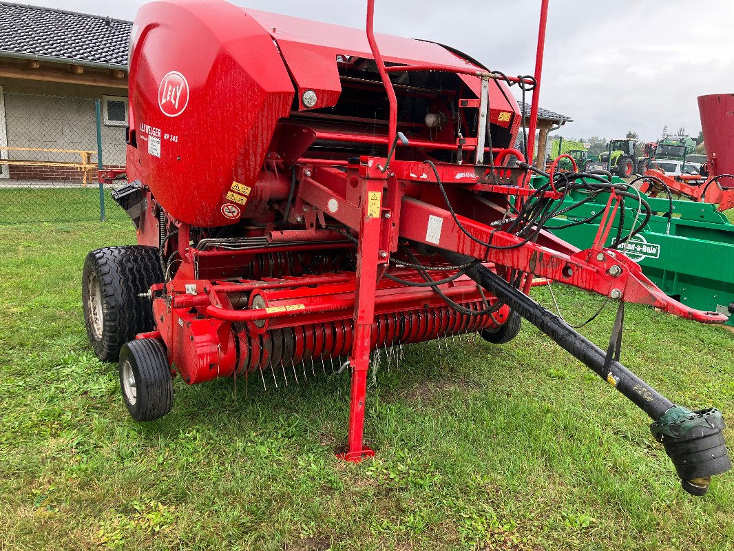 Rundballenpresse del tipo Welger RP 245, Neumaschine en Sonnewalde (Imagen 2)