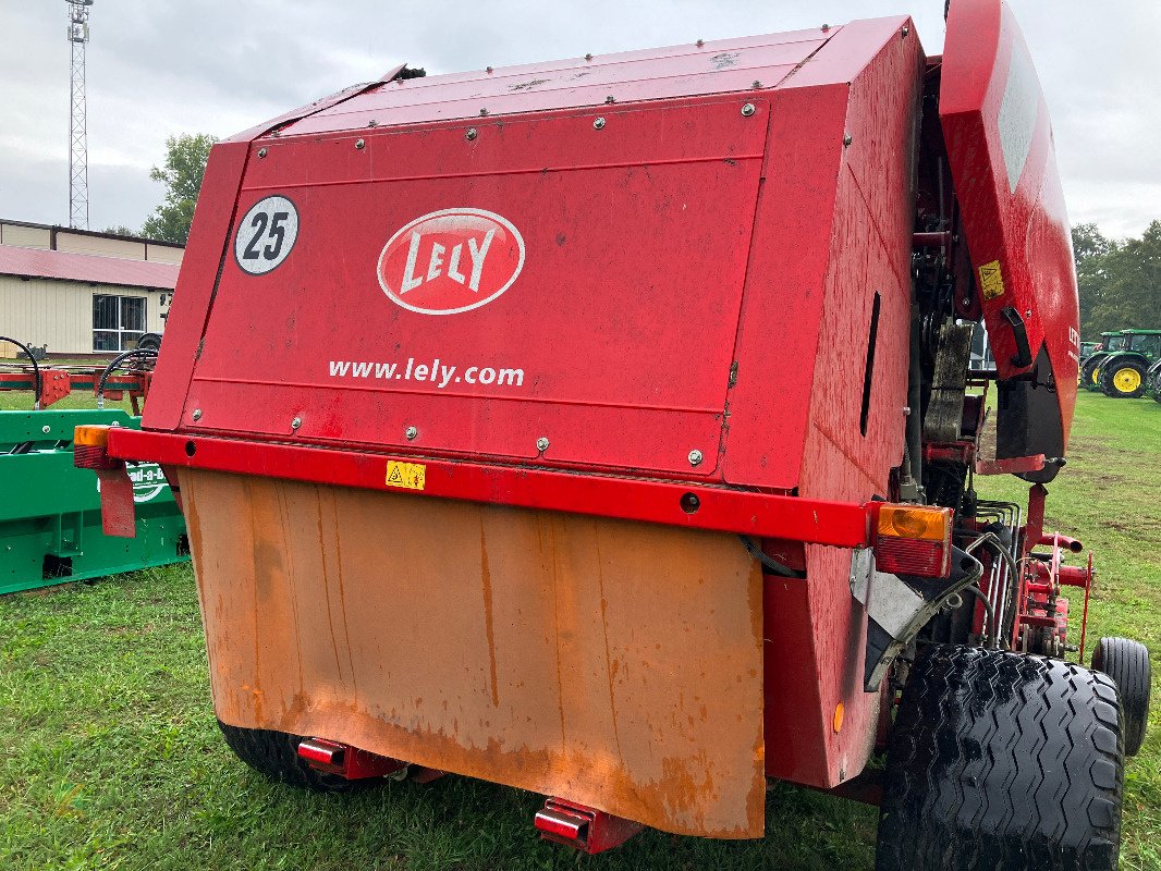 Rundballenpresse van het type Welger RP 245, Neumaschine in Sonnewalde (Foto 3)