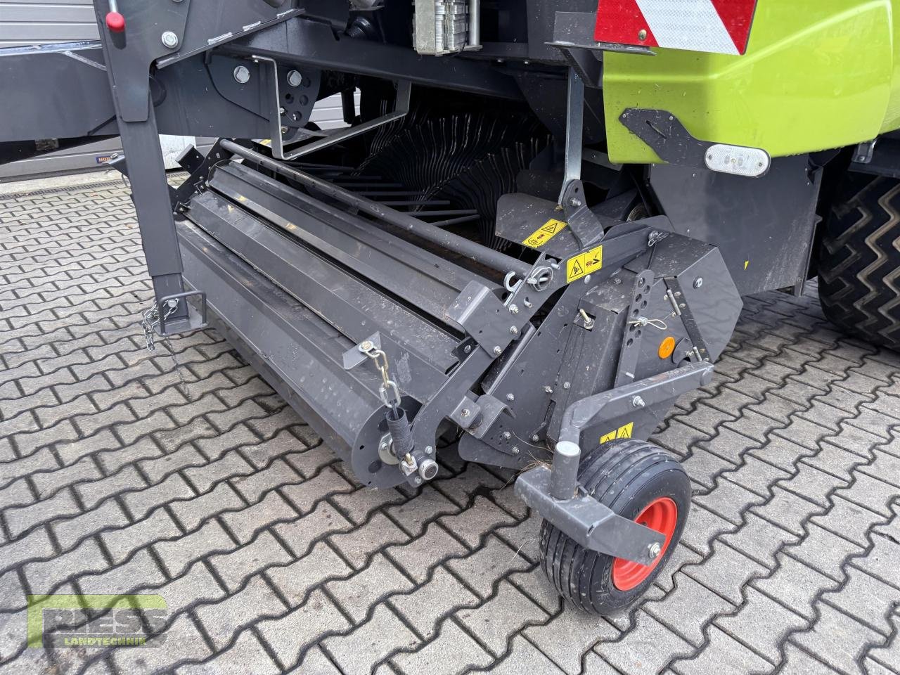 Rundballenwickelgerät typu CLAAS ROLLANT 454 UNIWRAP PRO, Gebrauchtmaschine v Homberg (Ohm) - Maulbach (Obrázek 11)