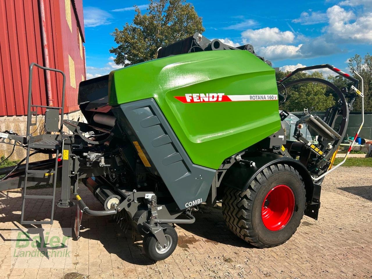 Rundballenwickelgerät del tipo Fendt Rotana 160v Combi, Gebrauchtmaschine en OBERNDORF-HOCHMOESSINGEN (Imagen 1)