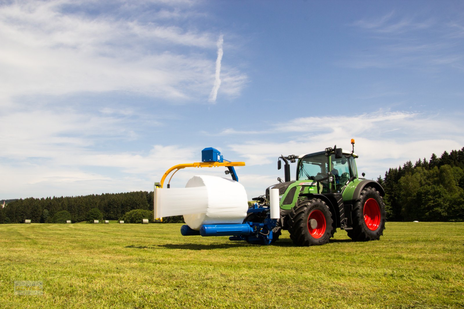 Rundballenwickelgerät des Typs Göweil G1015, Neumaschine in Kirchschlag (Bild 1)