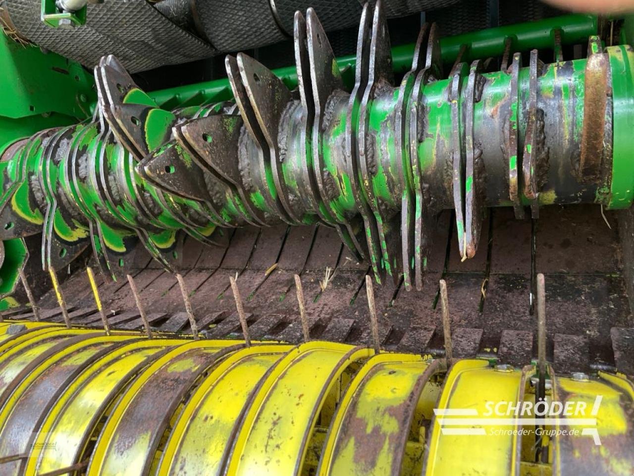 Rundballenwickelgerät des Typs John Deere 590, Gebrauchtmaschine in Wildeshausen (Bild 11)