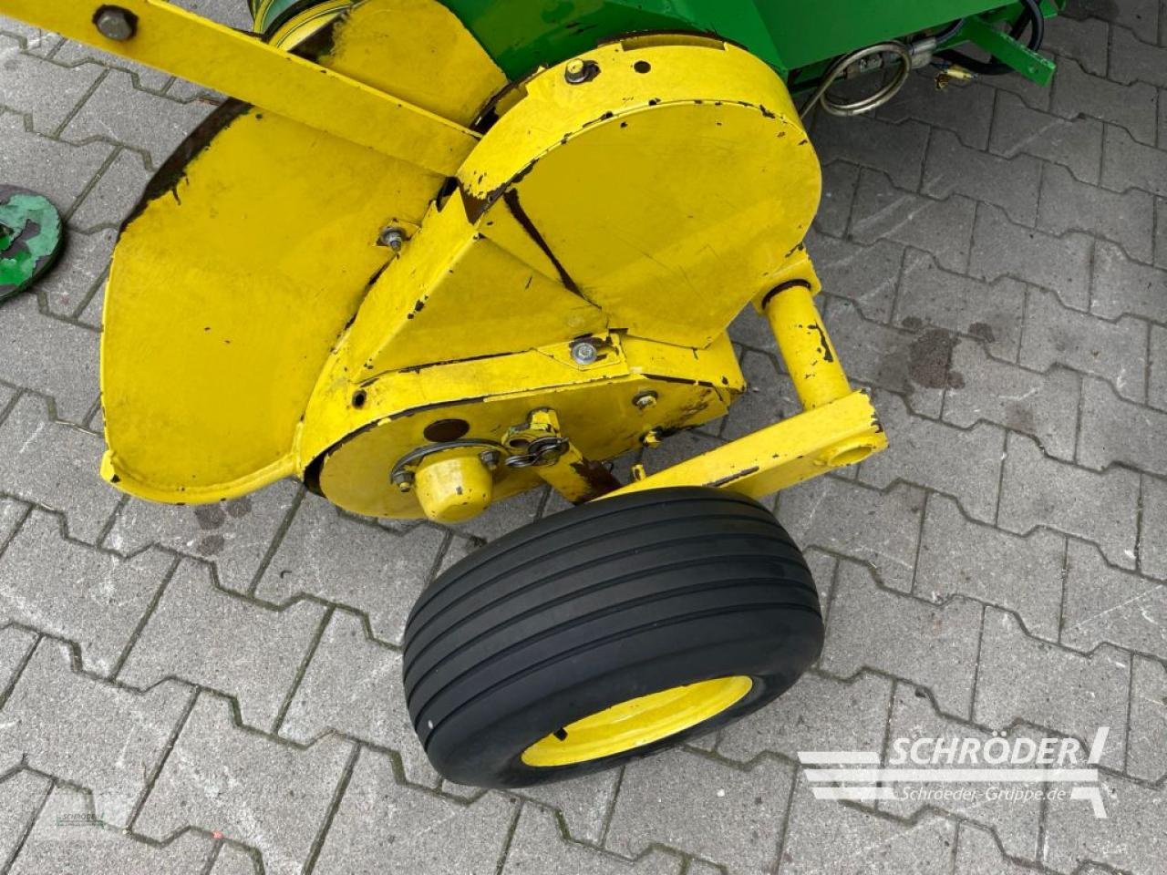 Rundballenwickelgerät типа John Deere 590, Gebrauchtmaschine в Wildeshausen (Фотография 17)