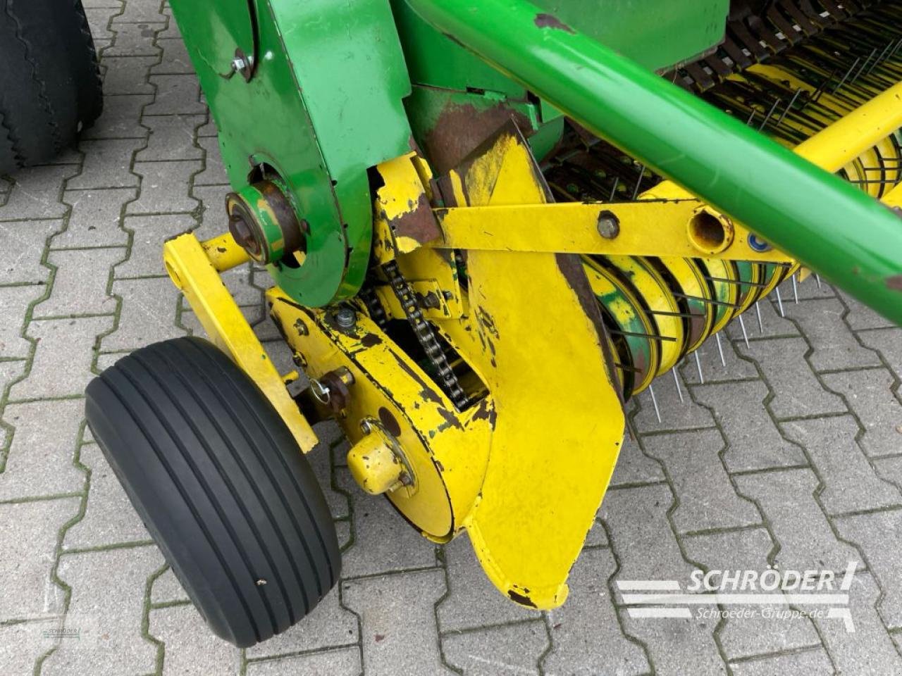 Rundballenwickelgerät a típus John Deere 590, Gebrauchtmaschine ekkor: Wildeshausen (Kép 29)