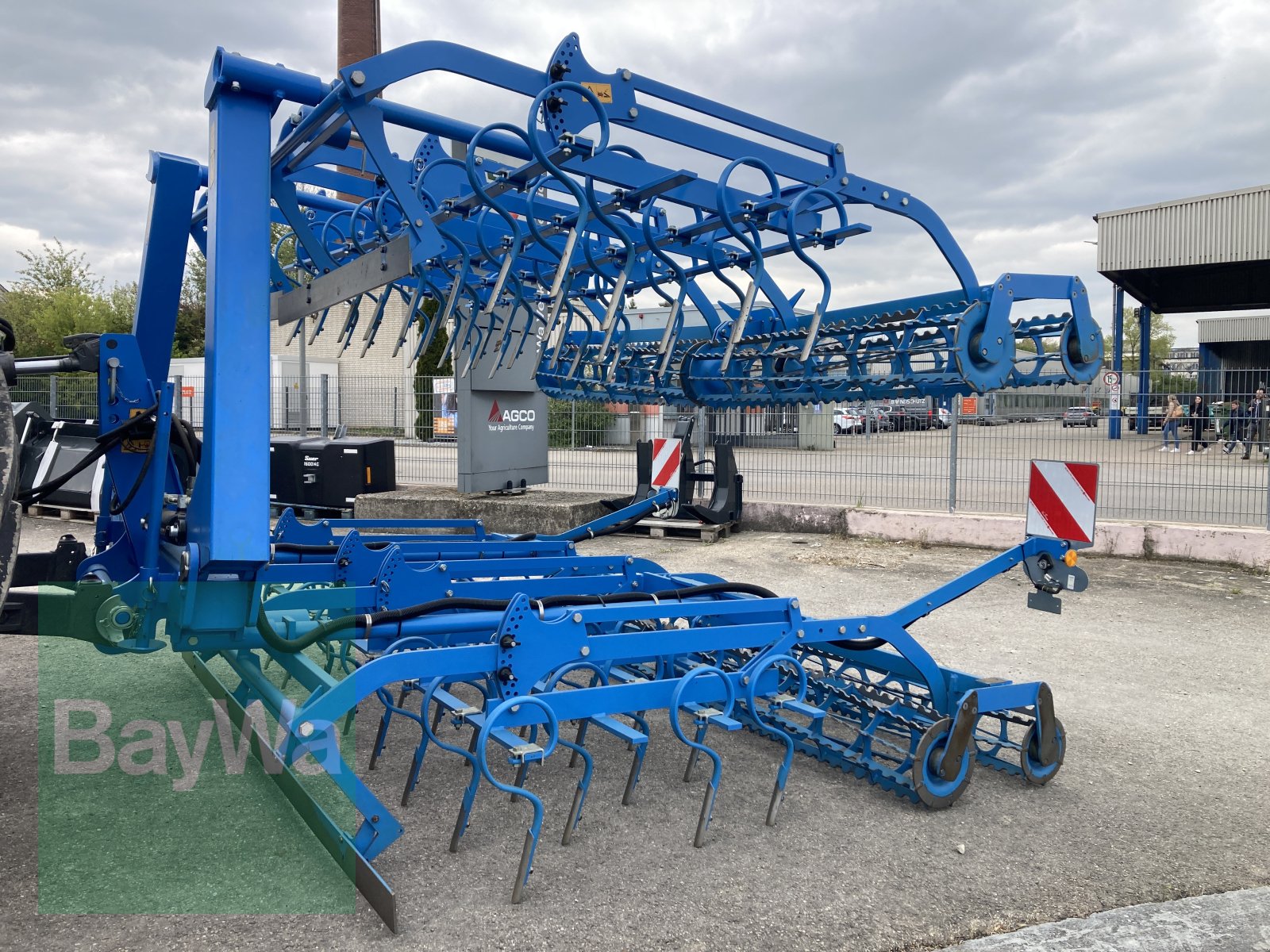 Saatbettkombination van het type Lemken Korund 8/600 K, Gebrauchtmaschine in Dinkelsbühl (Foto 5)