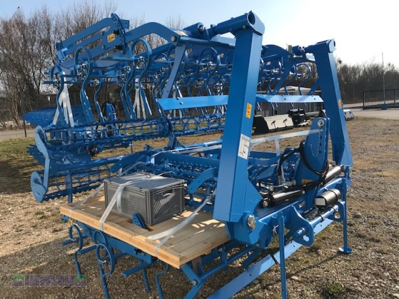 Saatbettkombination tip Lemken Korund 8/600 mit 64 GAM-Zinken und Doppel-Zahnstangenkrümmelwalze 330/270,       Aktion 10 % Frühbestellnachlass im Nov. 24, Neumaschine in Buchdorf (Poză 2)