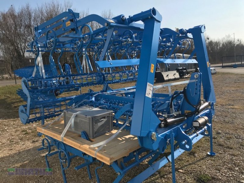 Saatbettkombination tip Lemken Korund 8/600 mit 64 GAM-Zinken und Doppel-Zahnstangenkrümmelwalze 330/270,       Aktion 10 % Frühbestellnachlass im Nov. 24, Neumaschine in Buchdorf (Poză 3)