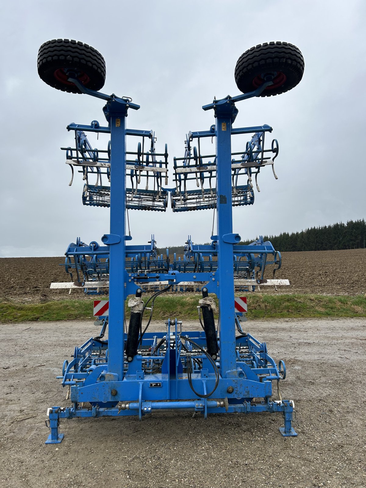 Saatbettkombination del tipo Lemken Korund 9/600 K, Gebrauchtmaschine en Taufkirchen (Imagen 1)