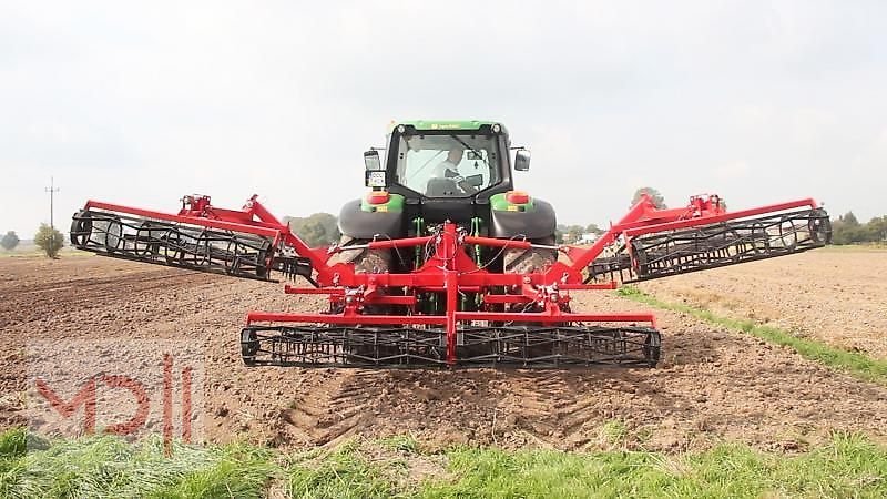 Saatbettkombination van het type MD Landmaschinen KL Ackeregge mit Walze - Spitzzahnegge 6 m, Neumaschine in Zeven (Foto 5)