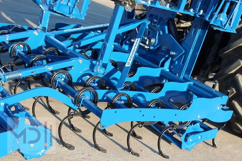 Saatbettkombination van het type MD Landmaschinen Rolmako Saatbettkombination U 382 Hydraulisch klappbar 4m,4,5m, 5m, 5,5m, 6m, Neumaschine in Zeven (Foto 19)