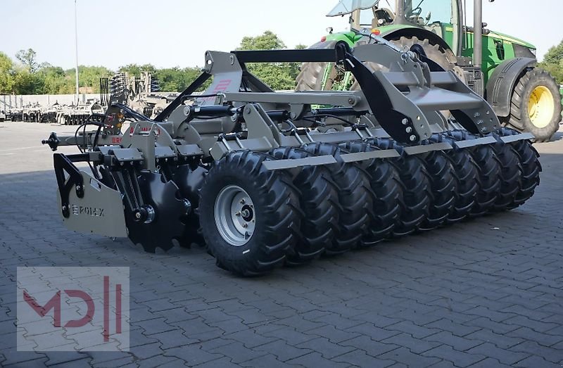 Saatbettkombination des Typs MD Landmaschinen RX Scheibenegge mit Hitch und Transportreifenwalze AUTW 3,0m- 4,0 m, Neumaschine in Zeven (Bild 11)