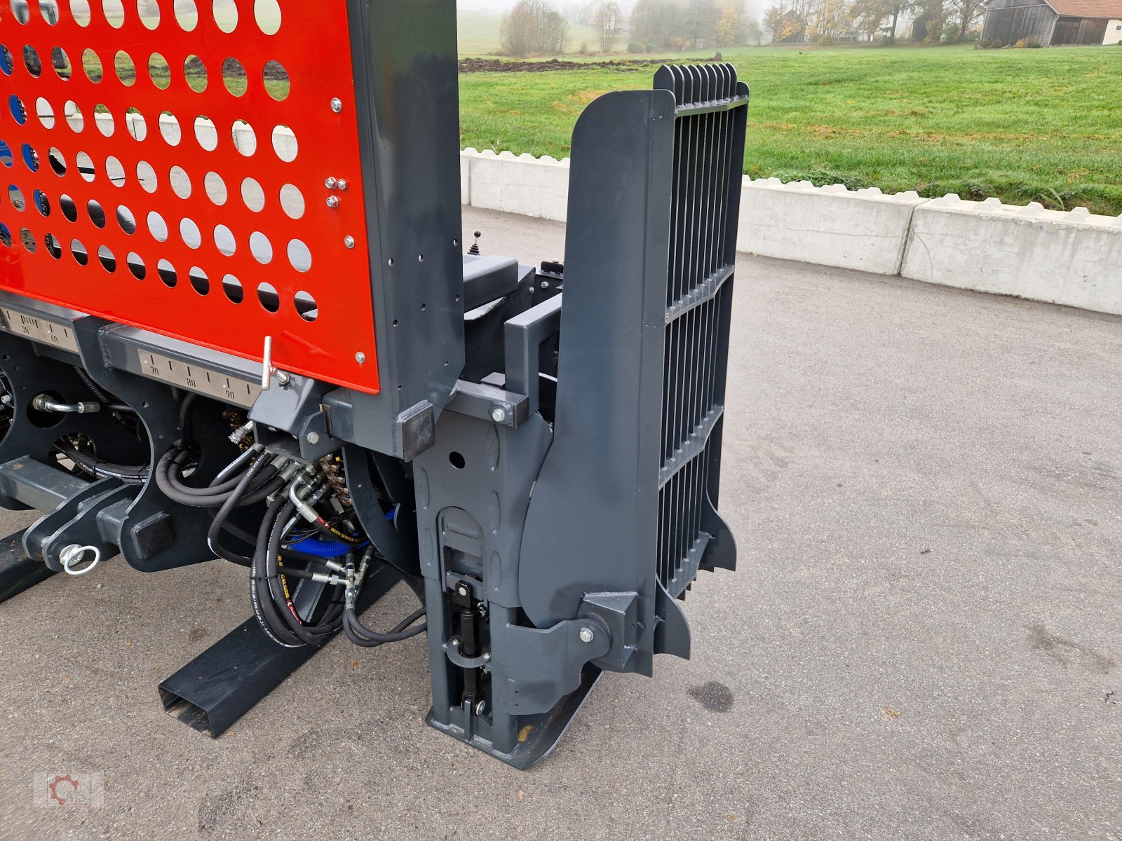 Sägeautomat & Spaltautomat tip MS Splitter 1500 22to 50cm Durchmesser 1m Scheitlänge Ölkühler Sägespaltautomat, Neumaschine in Tiefenbach (Poză 15)