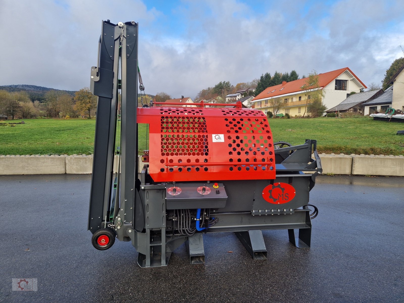 Sägeautomat & Spaltautomat del tipo MS Splitter 500 22t 50cm Durchmesser Ölkühler Vorführmaschine, Gebrauchtmaschine en Tiefenbach (Imagen 2)