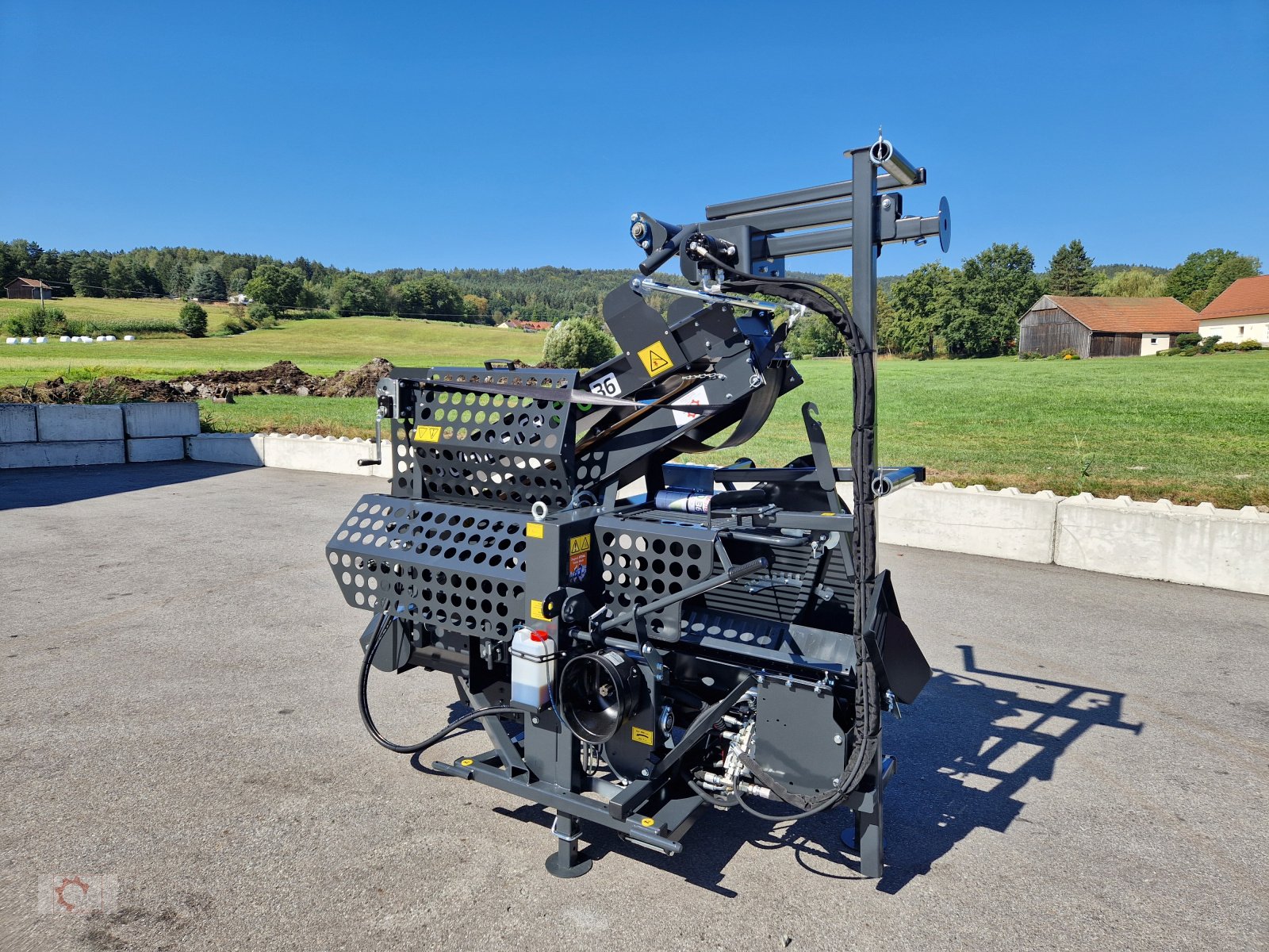 Sägeautomat & Spaltautomat des Typs Pilkemaster EVO 36 10t Stammheber, Neumaschine in Tiefenbach (Bild 3)