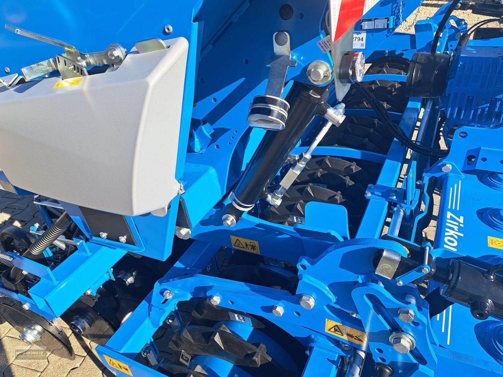 Sämaschine du type Lemken Zirkon 12+Sahihr 10 ISOBUS, Neumaschine en Aurolzmünster (Photo 10)