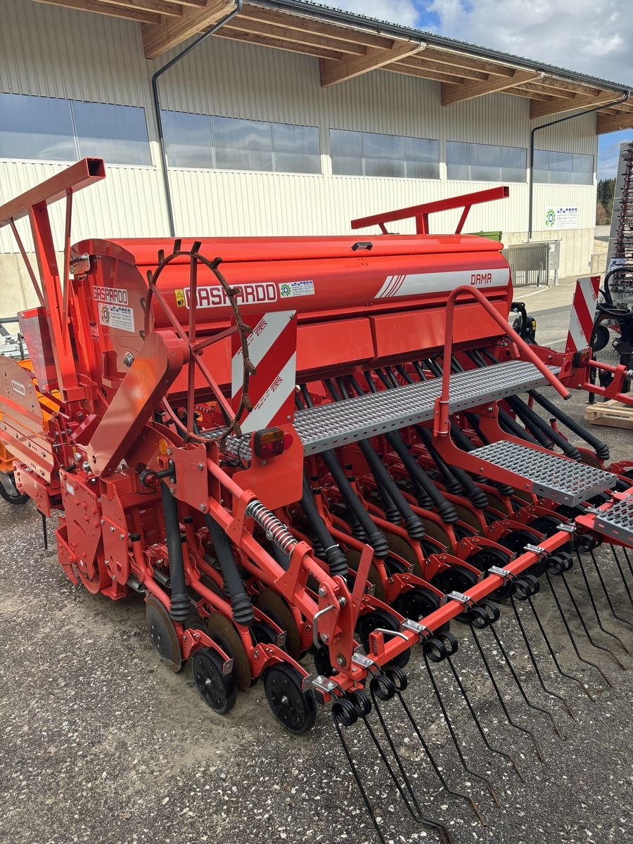 Sämaschine van het type Maschio Kombi aus DM Classic 3000SCM und DAMA 300 24 Cor, Neumaschine in Liebenau (Foto 5)