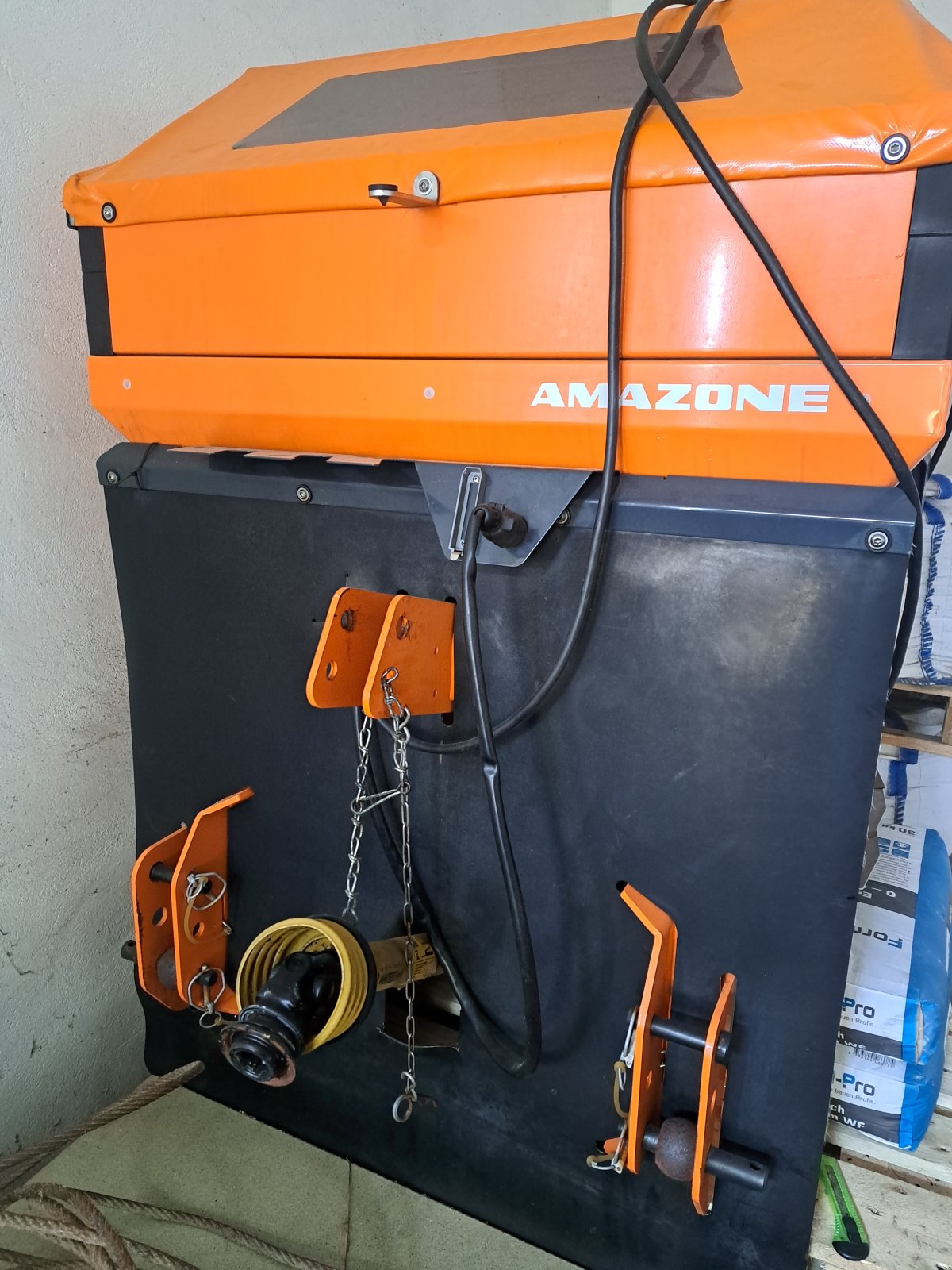 Sandstreuer & Salzstreuer tipa Amazone E+S 300, Gebrauchtmaschine u Auerbach (Slika 2)