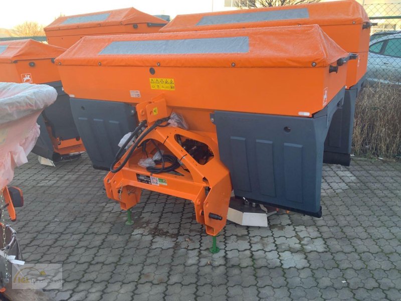 Sandstreuer & Salzstreuer of the type Amazone IceTiger orange, Neumaschine in Pfreimd (Picture 1)