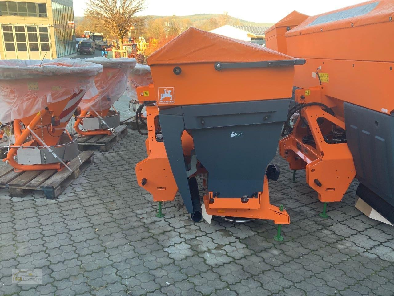 Sandstreuer & Salzstreuer tipa Amazone IceTiger orange, Neumaschine u Pfreimd (Slika 2)