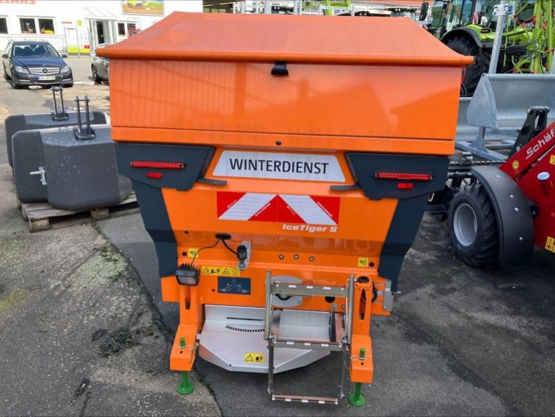 Sandstreuer & Salzstreuer van het type Amazone ICETIGER S WINTERDIENST, Neumaschine in Altenstadt a.d. Waldnaab (Foto 1)