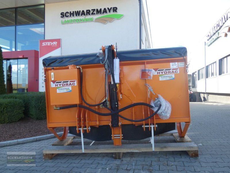 Sandstreuer & Salzstreuer van het type Hydrac T-1000-R, Neumaschine in Gampern