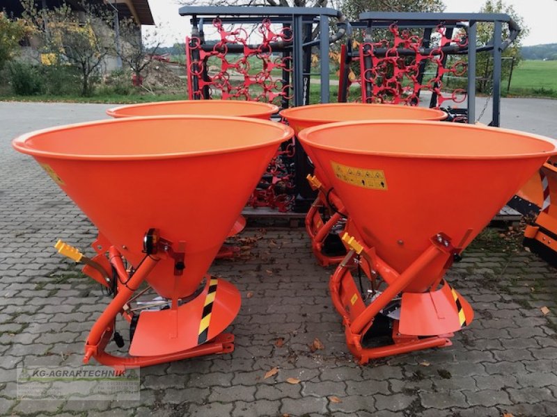 Sandstreuer & Salzstreuer del tipo KG-AGRAR SSK 300 SSK 500 Salzstreuer, Neumaschine en Langensendelbach