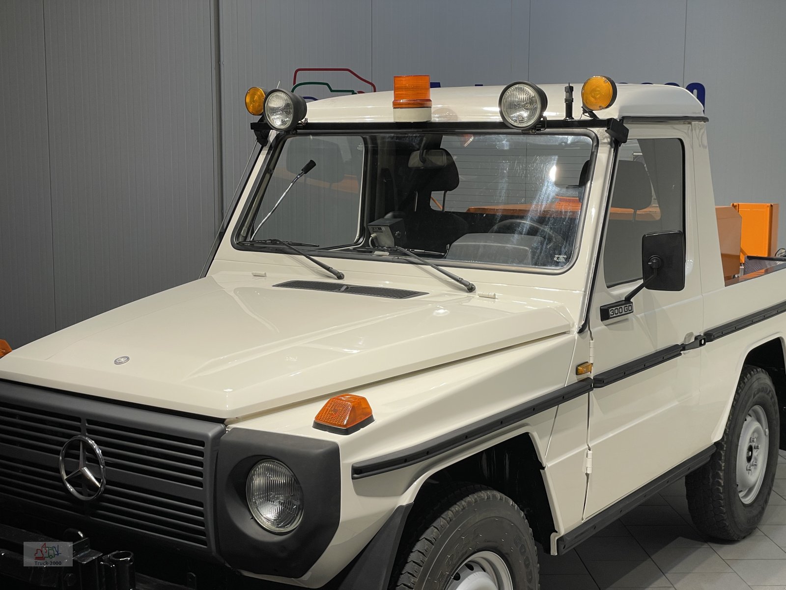 Sandstreuer & Salzstreuer van het type Mercedes-Benz Mercedes-Benz G 300 GD Pickup "Winterdienst" 1. Hand nur 29 TKM, Gebrauchtmaschine in Sottrum (Foto 26)