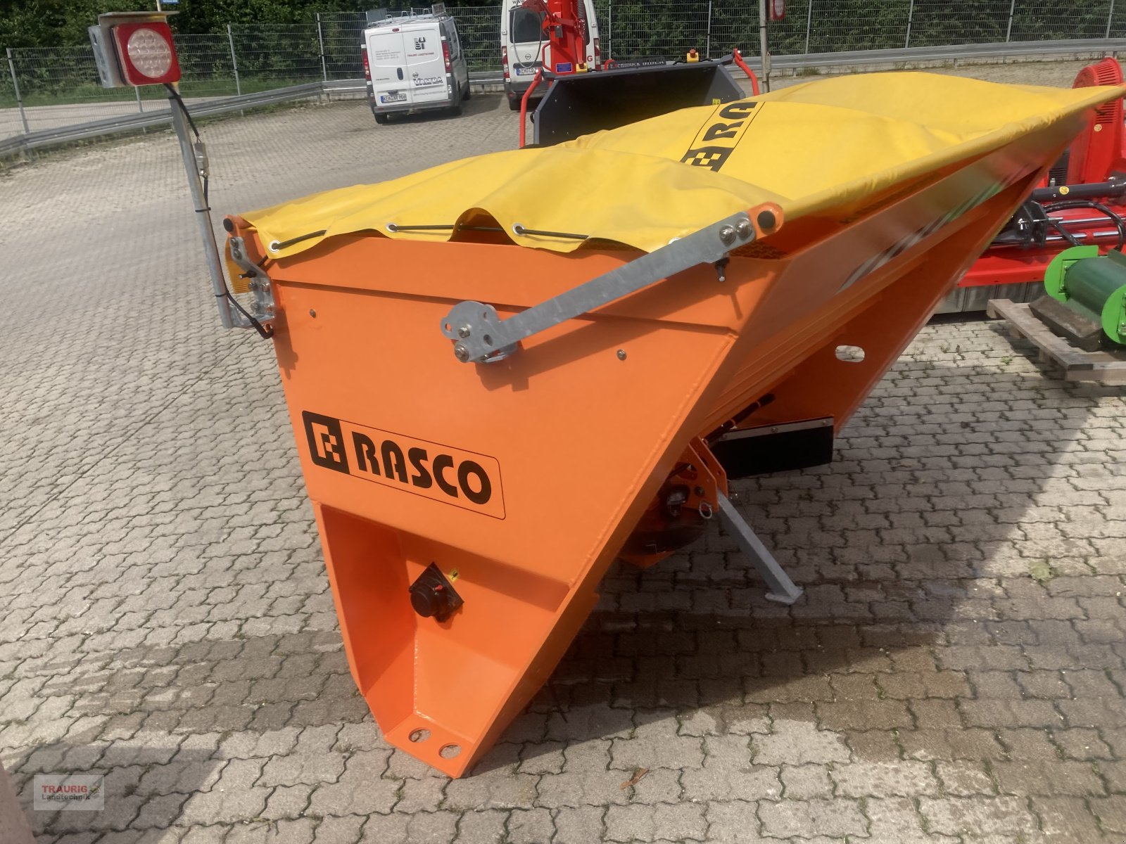 Sandstreuer & Salzstreuer typu Rasco TRP 1,5 mit Plane, Neumaschine v Mainburg/Wambach (Obrázek 10)